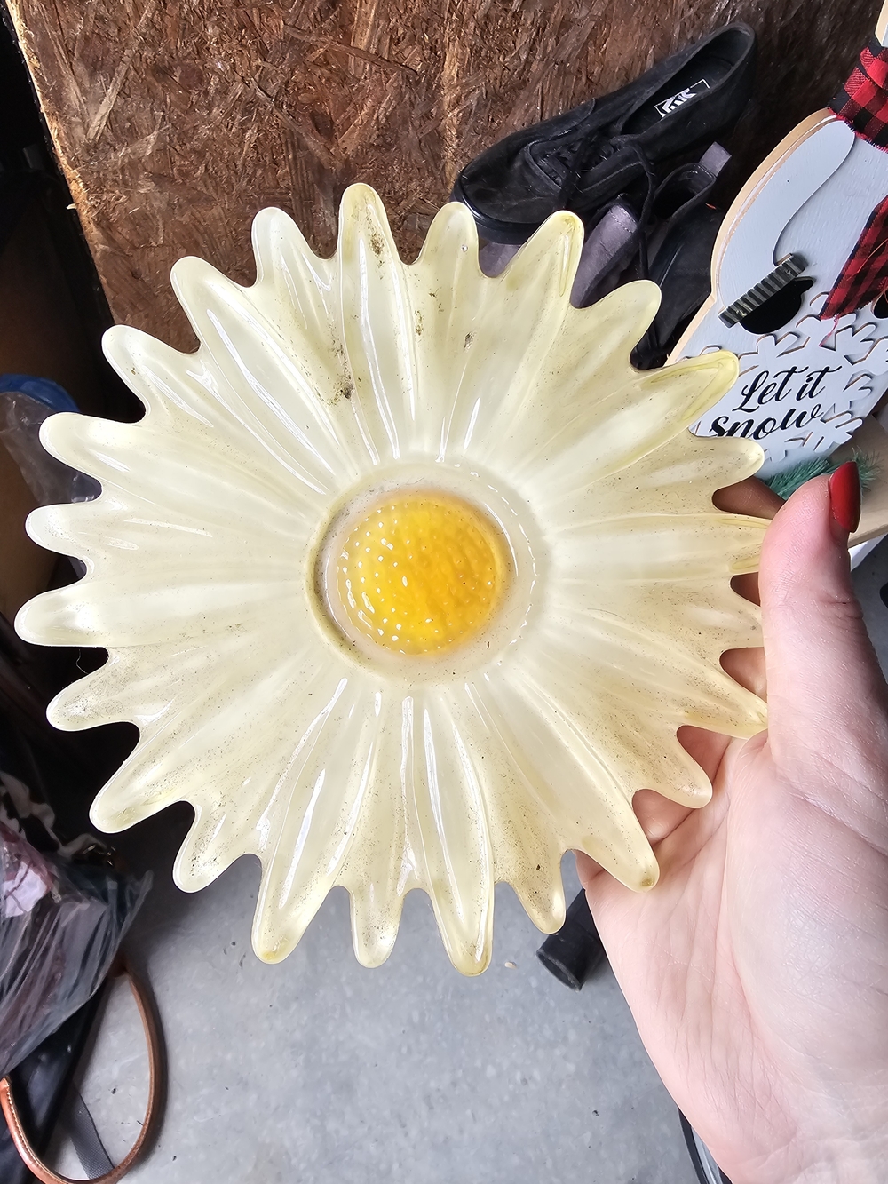 Vintage Daisy Glass Wall Art - Yellow Center